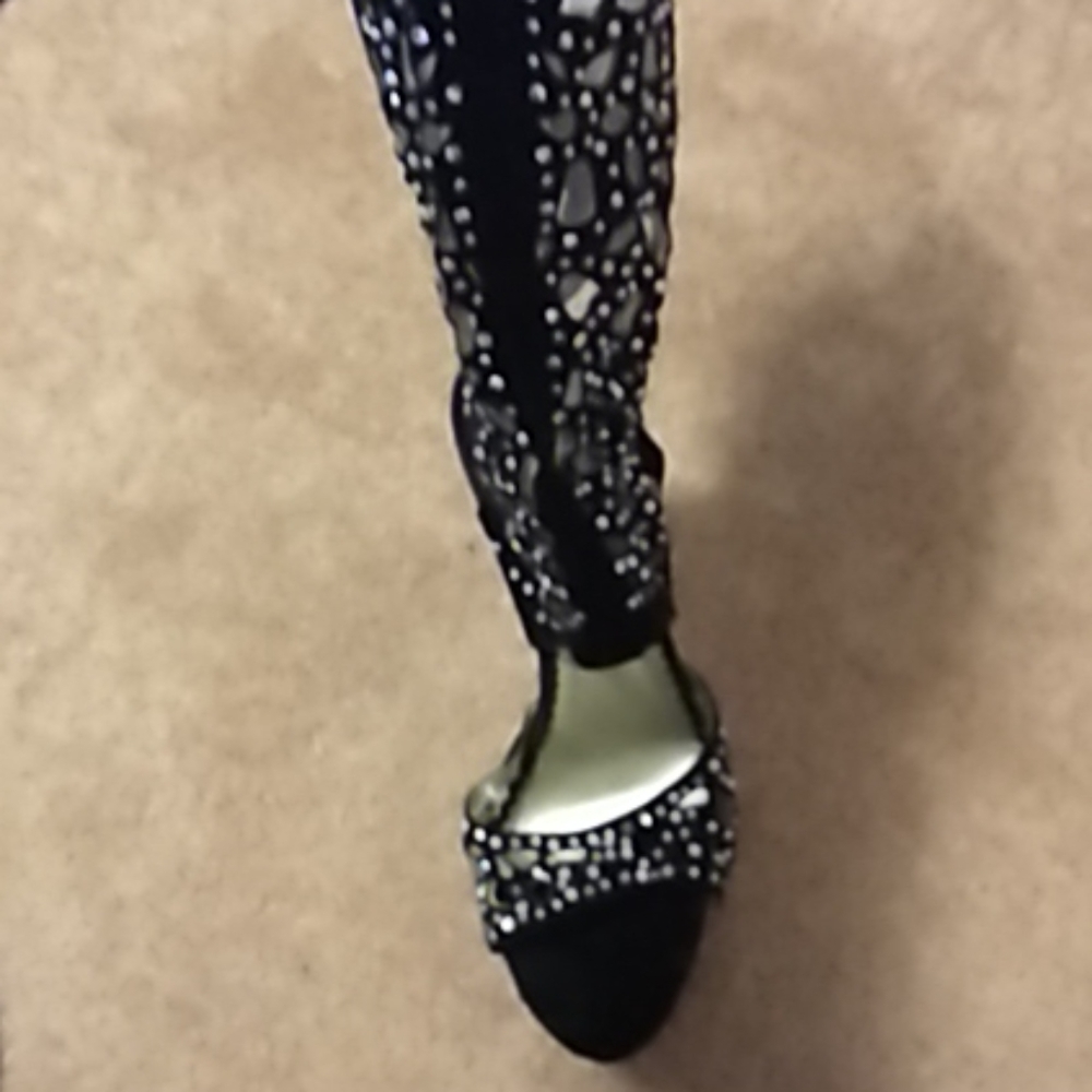 Boot - Picture 2 of 3